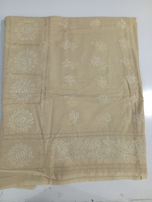 Handmade Shawl with Traditional Embroidery – Elegant Ladies Chadar