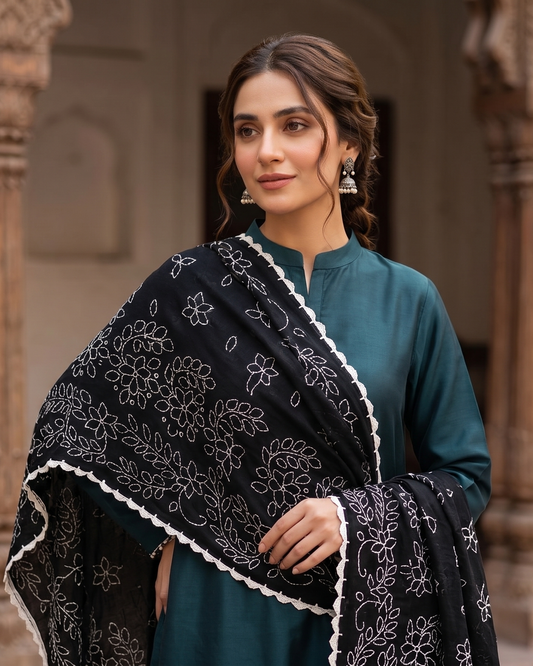Handmade Embroidered Shawl for Women – Premium Lawn Chadar