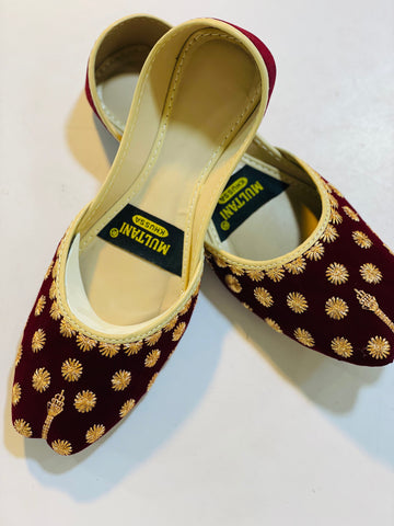 Multani khussa, velvet wd tilla work available in black nd maroon..